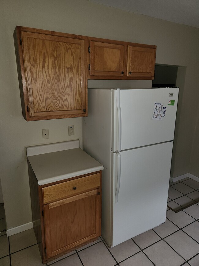 Building Photo - 930 Fremont St