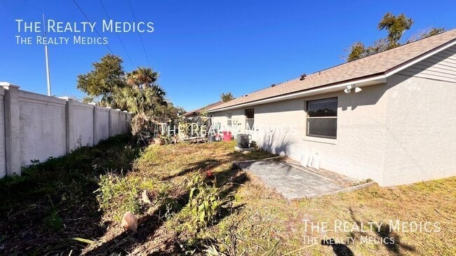 Building Photo - 5520 Charleston St