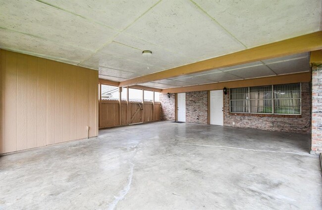 Building Photo - 7714 Eichler Dr