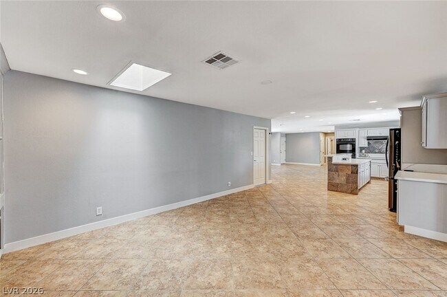 Building Photo - 4153 Woodcrest Rd