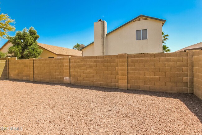 Building Photo - 6331 W Townley Ave