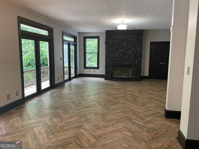 Building Photo - 612 Graystone Ct