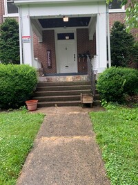 Building Photo - 517 Seneca St