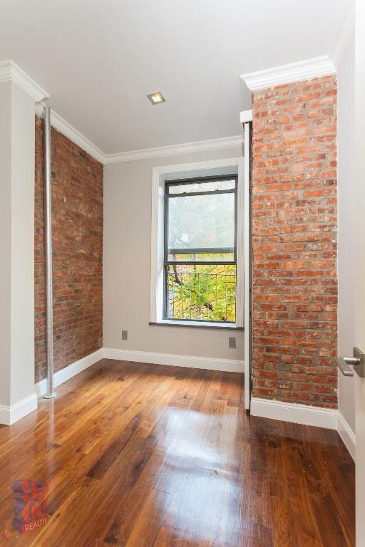 Building Photo - 16 E 116th St