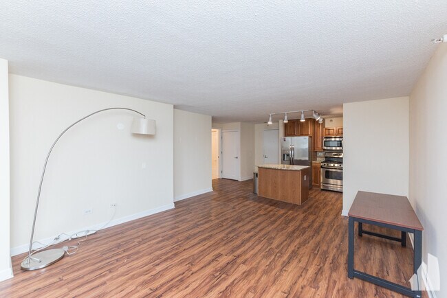 Primary Photo - 545 N Dearborn St