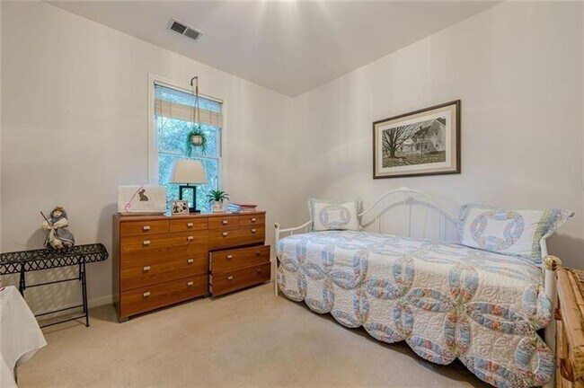 Building Photo - 322 Pebble Trail