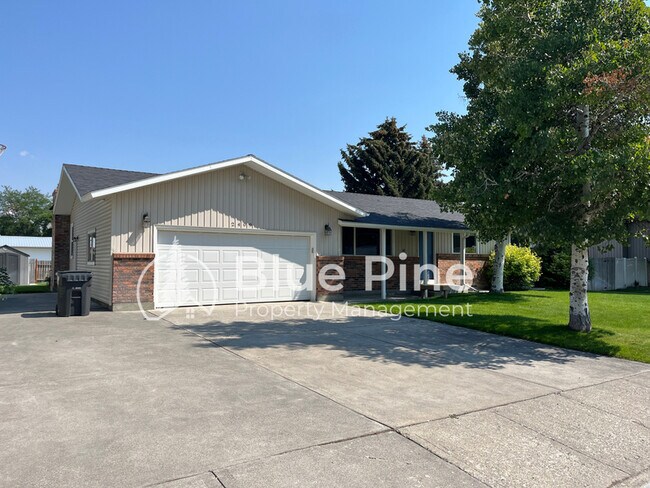 Primary Photo - 2409 Briarcliff Ave