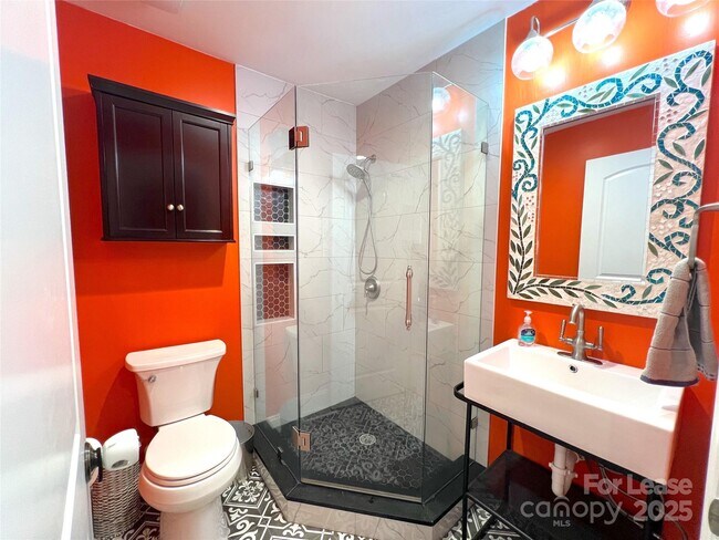 Building Photo - 5745 Riviere Dr