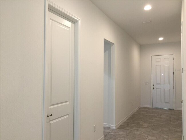 Building Photo - 9169 Carmela Ave
