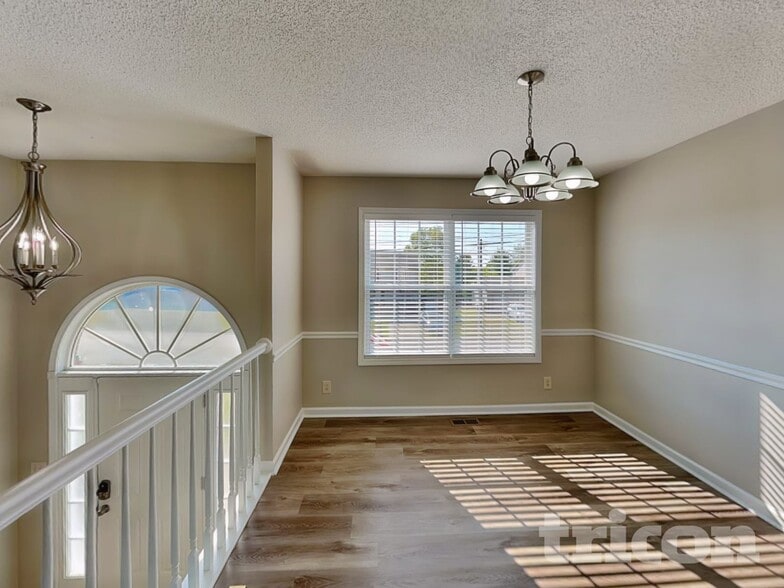 Building Photo - 3411 Bradfield Dr