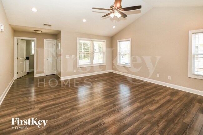 Building Photo - 119 Cline St