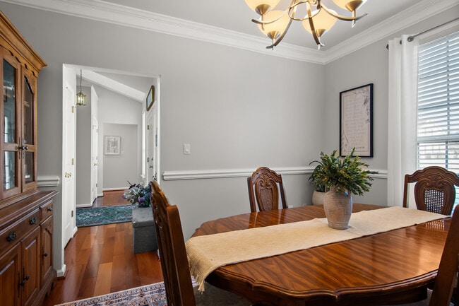 Building Photo - 49 Humphreys Dr