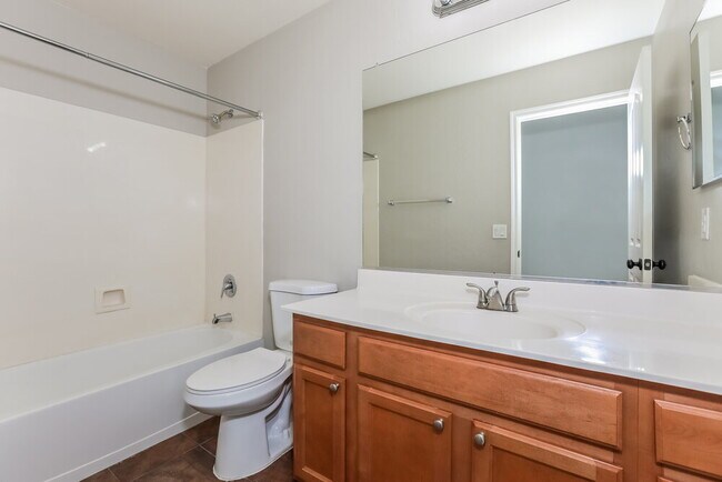 Building Photo - 484 W Gascon Rd