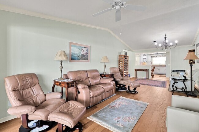 Building Photo - 830 Lake Orchid Cir