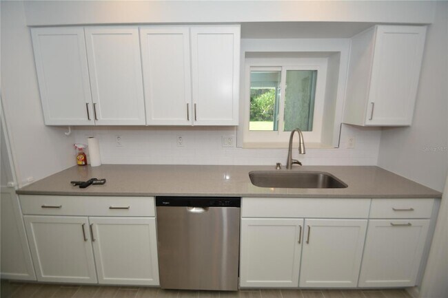 Building Photo - 14 Bolling Ln