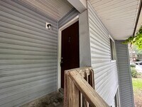 Building Photo - YK- PE 737