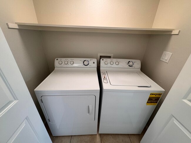 Building Photo - 43376 Cook St