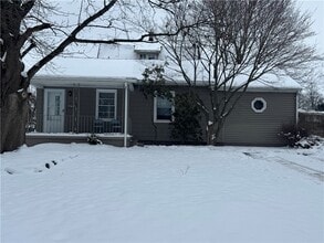 Building Photo - 304 Woodland Ave