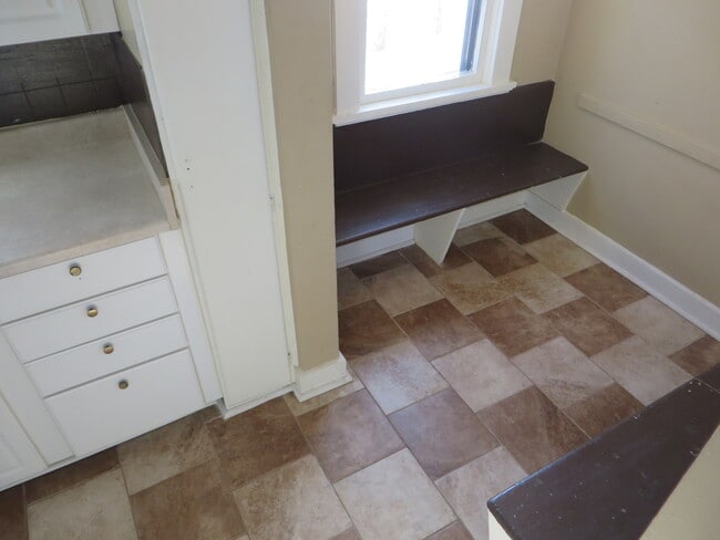 Building Photo - 1114 Rockhill St