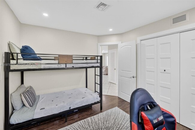 Building Photo - 252 SW 23rd St