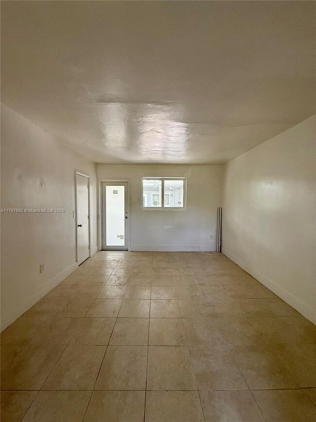 Building Photo - 5305 Biscayne Blvd