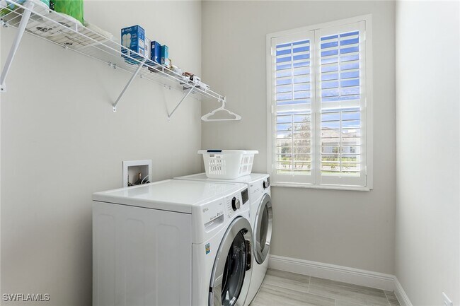 Building Photo - 8986 St Lucia Dr