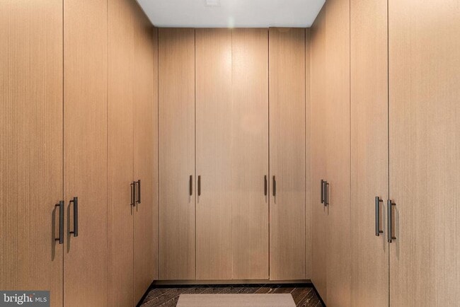 Building Photo - 1727 Delancey St