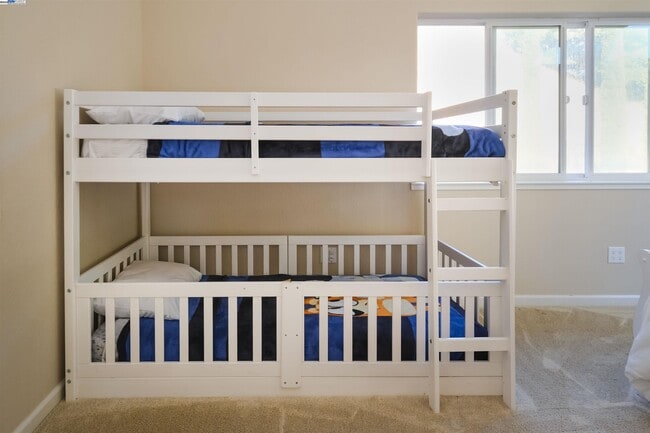 Building Photo - 5700 Alhambra Valley Rd