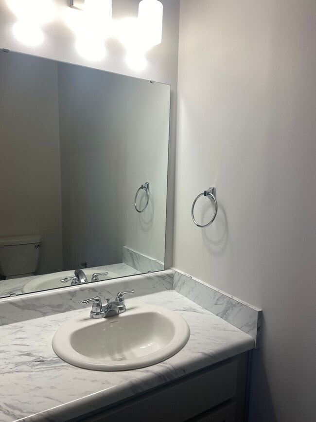 Building Photo - PRE-LEASING NOW — Modern 3-Bedroom | 2.5-Bath Living in Spring Hill