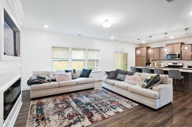 Building Photo - 396 Bent Willow Dr