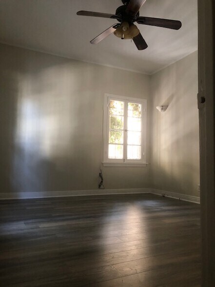 BEDROOM - 410 N Orange Grove Ave