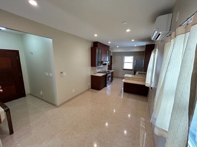 Building Photo - Like New Single Family Home in McCully!