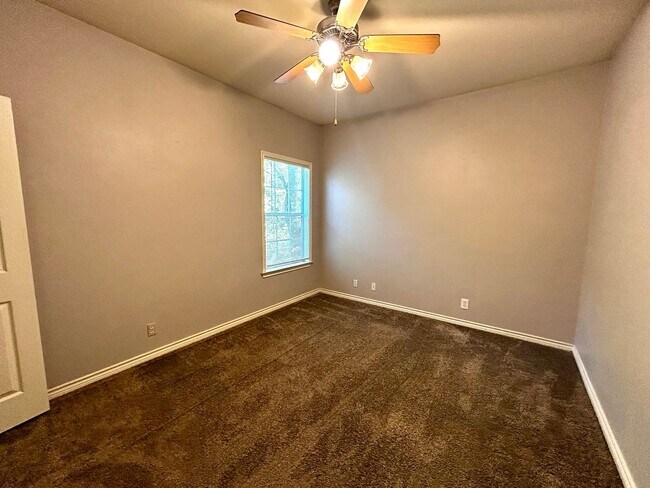 Building Photo - 408 Nelray Blvd