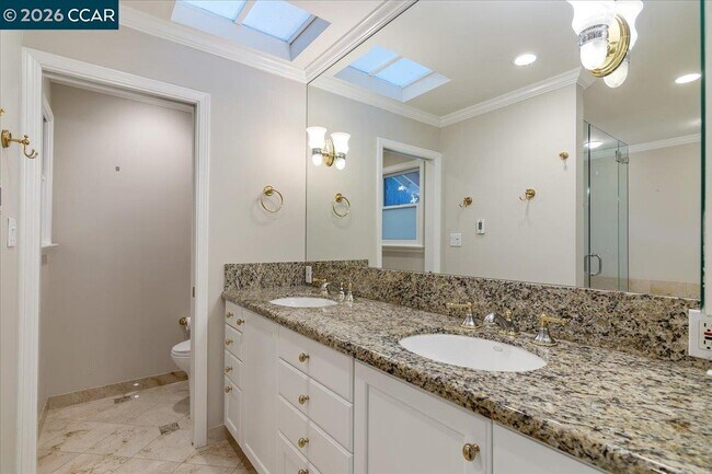 Building Photo - 539 Dalewood Dr