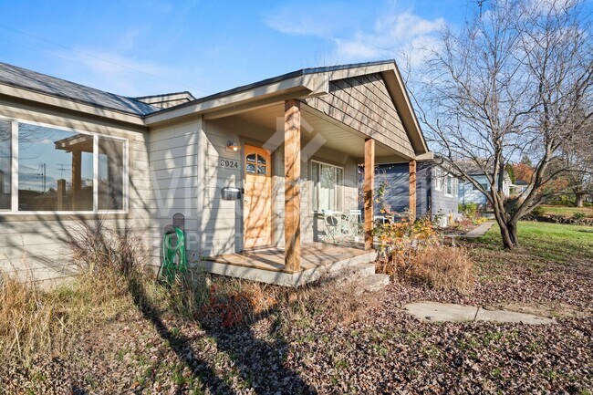 Building Photo - Welcome to Downriver