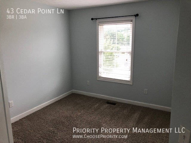 Building Photo - 43 Cedar Point Ln