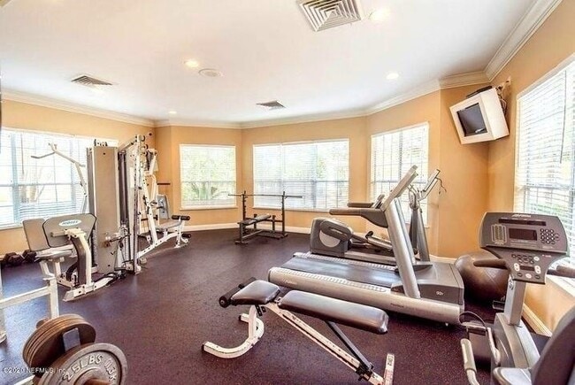 Building Photo - 560 Florida Club Blvd