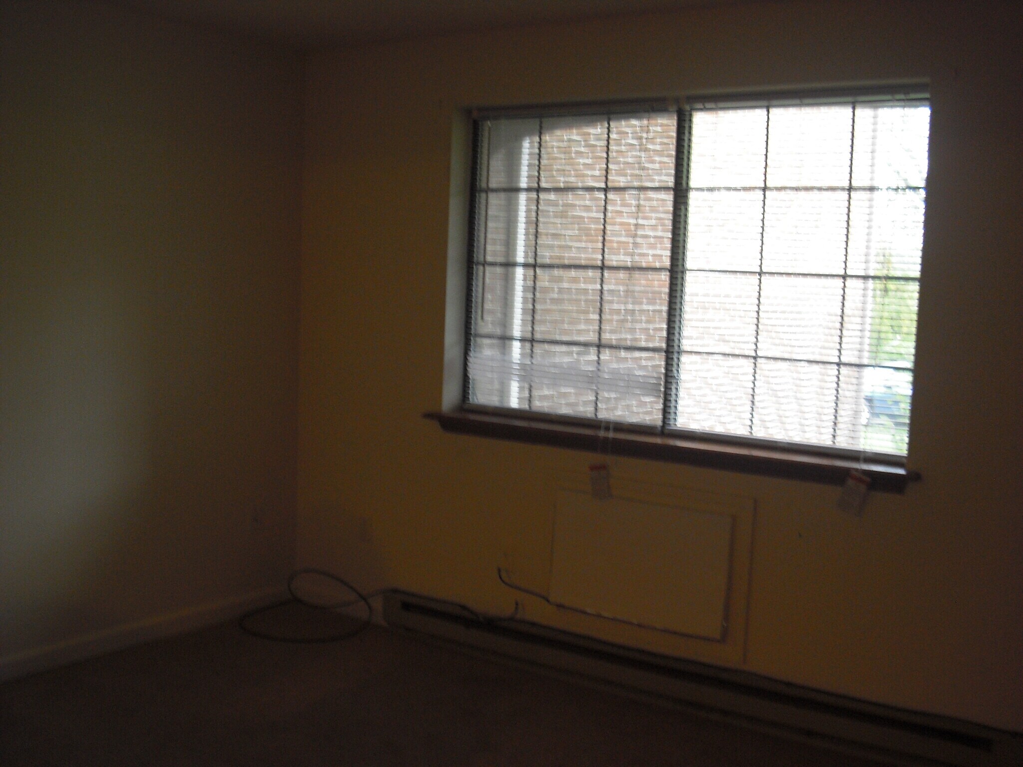 Building Photo - 150 Mark Ln