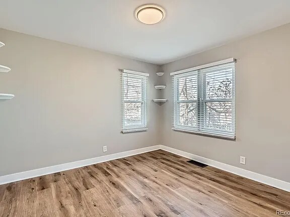Building Photo - 5475 Primrose Ln