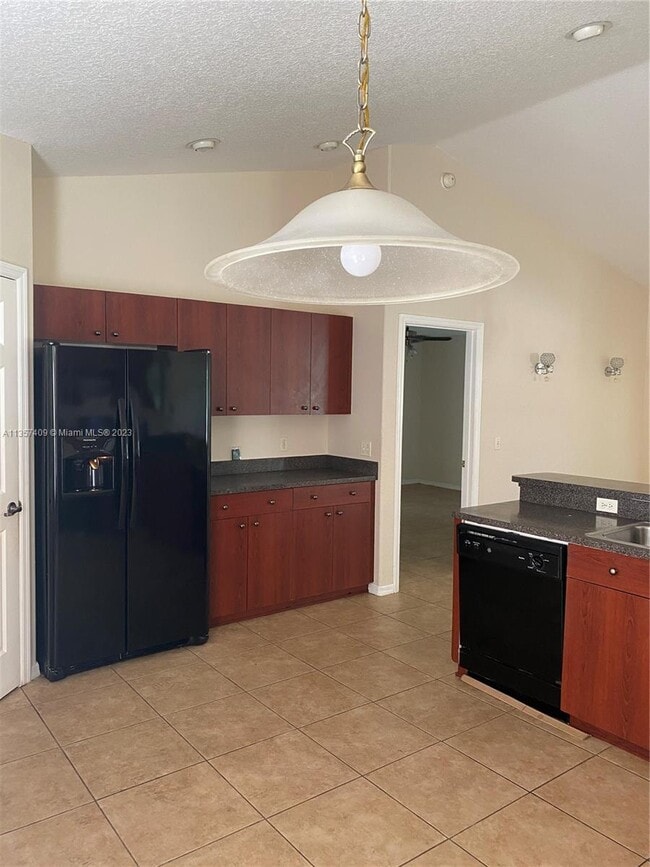 Building Photo - 13755 SW 48th Ct