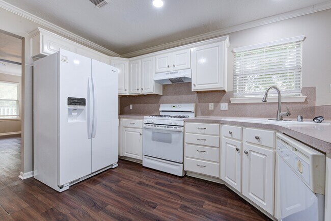 Building Photo - 1206 Grunwald Heights Blvd