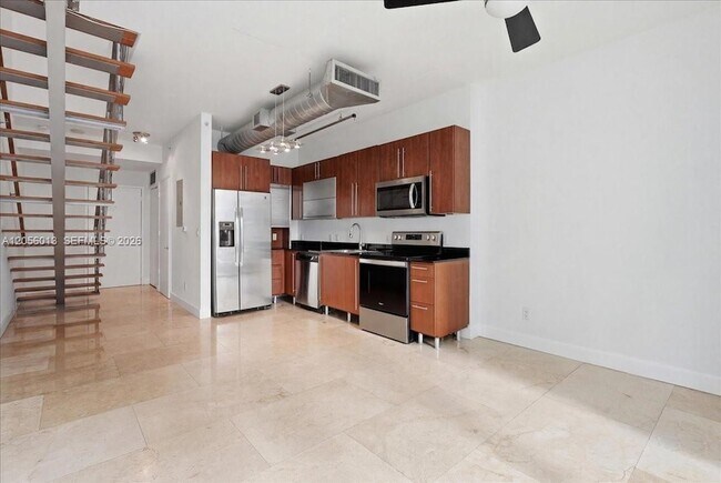 Building Photo - 690 SW 1st Ct