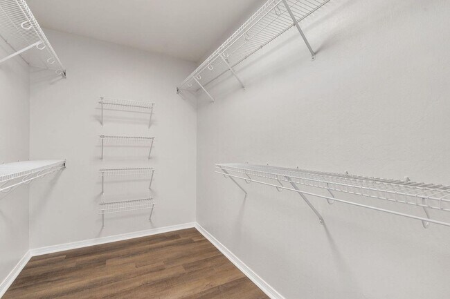 Building Photo - Newly Remodeled! | 4 Bedroom | 2 Bathroom | 2 Car Garage | 1,700 sq ft home | Fenced in back yard...