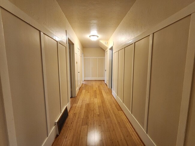 Building Photo - Single Family Home in Rio Dell!