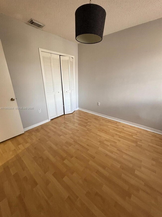 Building Photo - 6272 SW 139th Ave