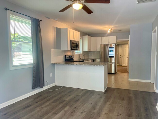 Building Photo - Pittsburg Home Near Adair Park, Dining and...