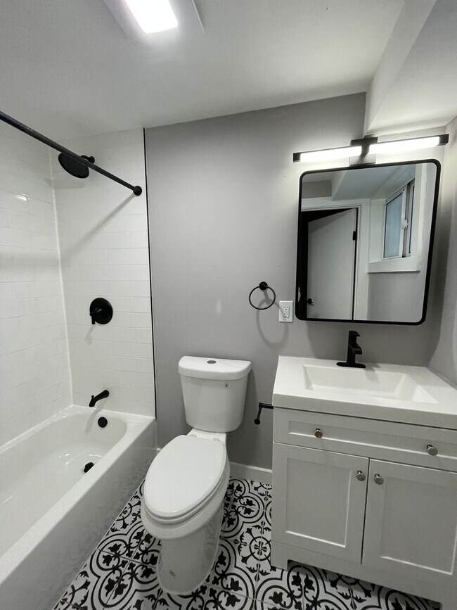 Building Photo - 1519 Campbell St