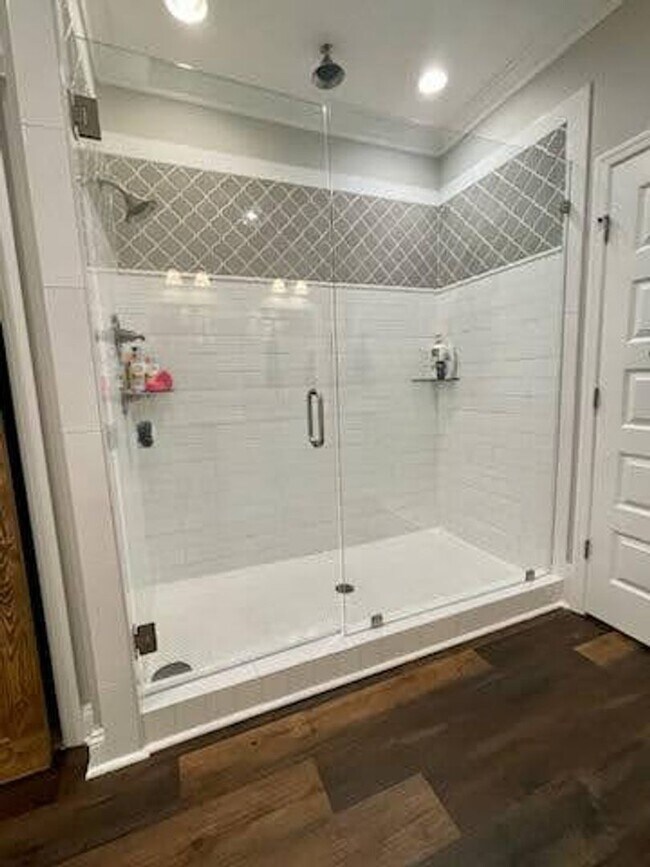 Building Photo - Elegant 4-Bedroom Home with Modern Upgrades, Fenced Yard, and Outdoor Living