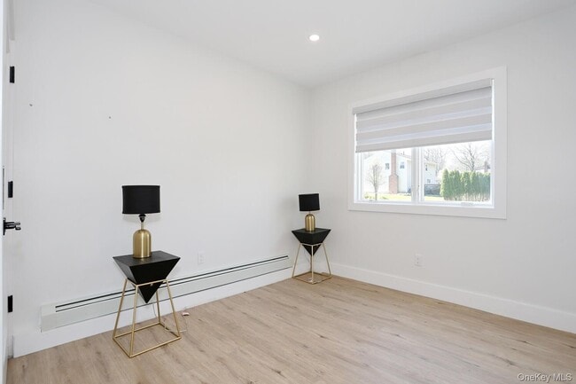 Building Photo - 10 Millbury St