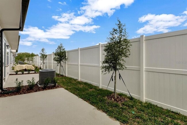 Building Photo - 795 Longboat Dr